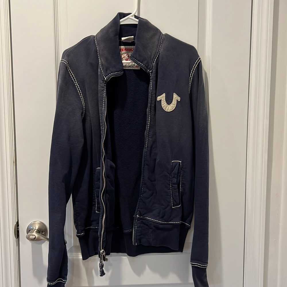 Men’s True religion zipper up hoody size M
